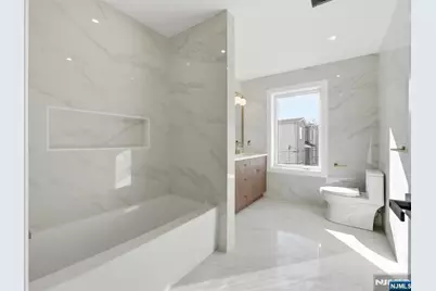 138-140 Weigands Lane 1 #1, Secaucus, NJ 07094 - Photo 16