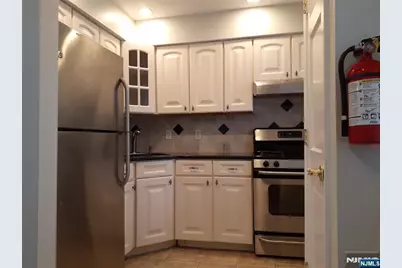 116 71st Street 12 #12, Guttenberg, NJ 07093 - Photo 8