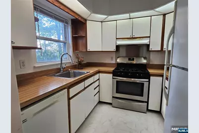 55 Rutgers Place, River Edge, NJ 07661 - Photo 8