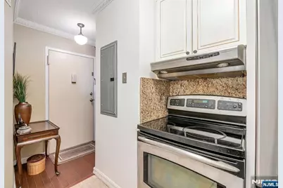 125 Prospect Avenue 16C #16C, Hackensack, NJ 07601 - Photo 22