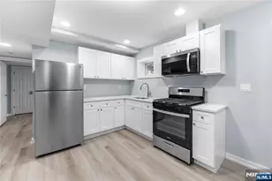 184 High Street G, Hackensack, NJ 07601 - Photo 4