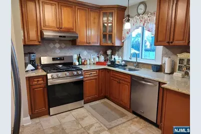 190 Martha Avenue, Elmwood Park, NJ 07407 - Photo 2