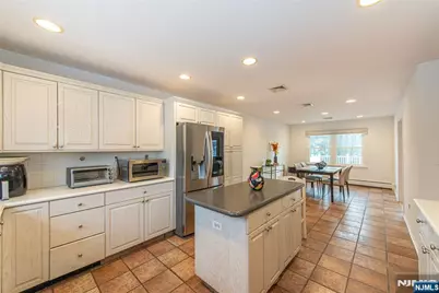 36 Yellow Brick Road, Wayne, NJ 07470 - Photo 16