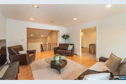 36 Yellow Brick Road, Wayne, NJ 07470 - Photo 8
