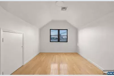 1618 Parker Avenue, Fort Lee, NJ 07024 - Photo 18