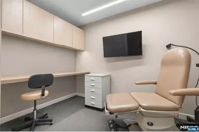 1618 Parker Avenue, Fort Lee, NJ 07024 - Photo 6