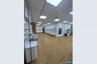 2033 Lemoine Avenue 201 #201, Fort Lee, NJ 07024 - Photo 6