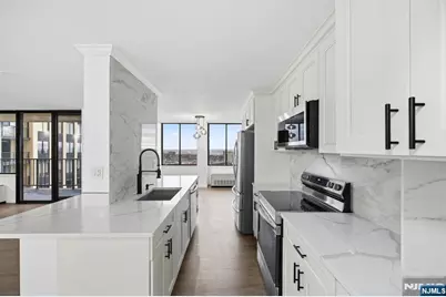 300 Winston Drive 2502 #2502, Cliffside Park, NJ 07010 - Photo 6