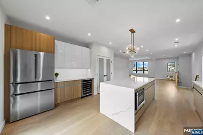 74 Liberty Place, Palisades Park, NJ 07650 - Photo 32