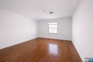 65 Fairview Street 3C, Palisades Park, NJ 07650 - Photo 4