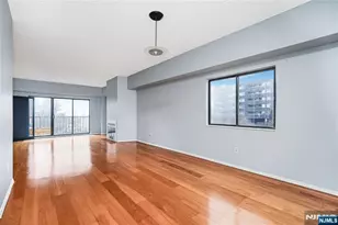 390 Gorge Road 402, Cliffside Park, NJ 07010 - Photo 1