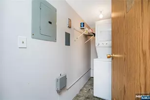 390 Gorge Road 402, Cliffside Park, NJ 07010 - Photo 14