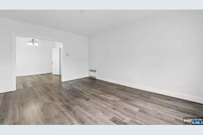 105 Van Riper Avenue 1 #1, Clifton, NJ 07011 - Photo 4