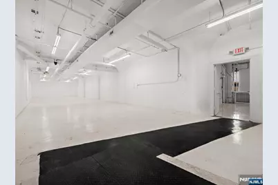 930 Newark Avenue, Jersey City, NJ 07306 - Photo 20