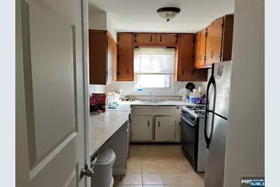 539 Sandra Place, Teaneck Township, NJ 07666 - Photo 4