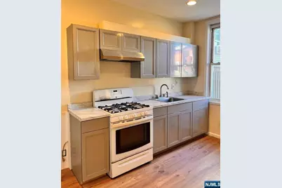 1302 67th Street 1st Floor #1st floor, North Bergen, NJ 07047 - Photo 4