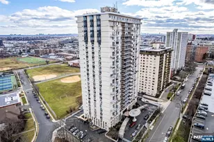 160 Overlook Ave 11A, Hackensack, NJ 07601 - Photo 2