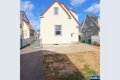 44 Tulip Street, Bergenfield, NJ 07621 - Photo 2