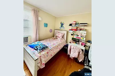 22 Mohawk Avenue 2nd Floor #2nd Floor, Hawthorne, NJ 07506 - Photo 8