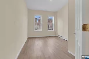 106 Peabody Pl, Newark, NJ 07104 - Photo 4