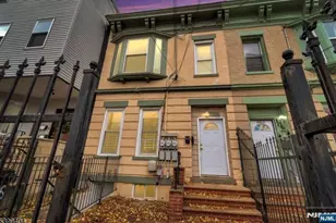 106 Peabody Pl, Newark, NJ 07104 - Photo 1