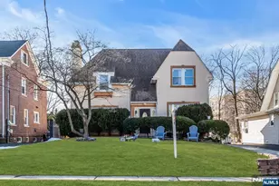 297 Hamilton Pl, Hackensack, NJ 07601 - Photo 1