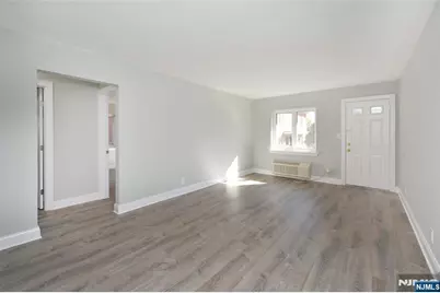 260 Oak Street E4 #E4, Ridgewood, NJ 07450 - Photo 6
