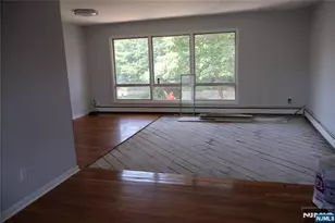 1032 Glen Rd, Fort Lee, NJ 07024 - Photo 10