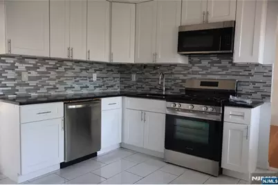 1032 Glen Road, Fort Lee, NJ 07024 - Photo 10