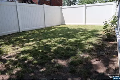 1032 Glen Road, Fort Lee, NJ 07024 - Photo 34