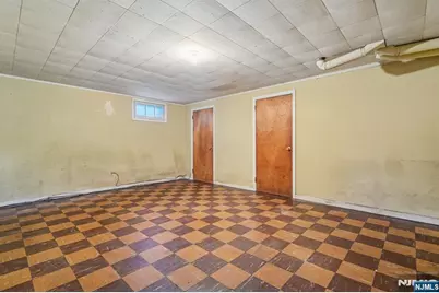 295 Georgian Drive, Paramus, NJ 07652 - Photo 42