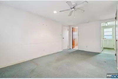 295 Georgian Drive, Paramus, NJ 07652 - Photo 36