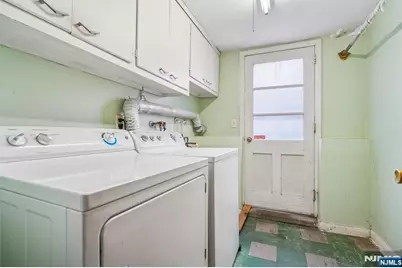 295 Georgian Drive, Paramus, NJ 07652 - Photo 34