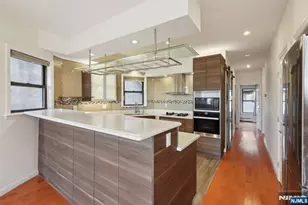 32 Hudson Terrace 2, Edgewater, NJ 07020 - Photo 14