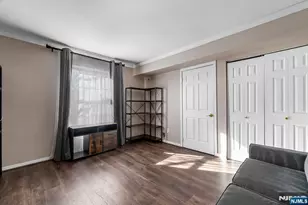 753 Summer 3D, Newark, NJ 07104 - Photo 24