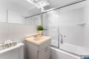 1375 River Road 1K, Edgewater, NJ 07020 - Photo 12