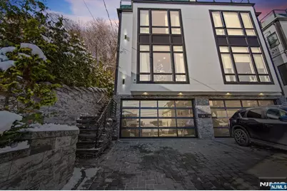 606 Undercliff Avenue 1 #1, Edgewater, NJ 07020 - Photo 34