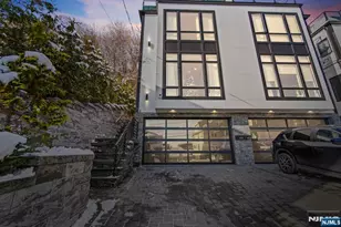 606 Undercliff Ave 1, Edgewater, NJ 07020 - Photo 34