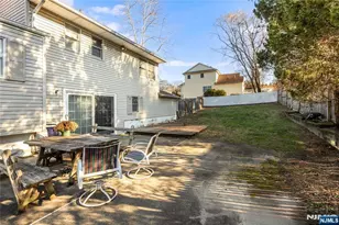 18 Stanford Pl, Wayne, NJ 07470 - Photo 16