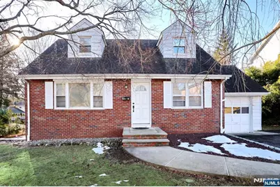 31 Madison Avenue, Demarest, NJ 07627 - Photo 2