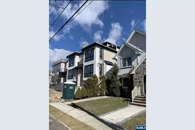 65 Knox Avenue, Cliffside Park, NJ 07010 - Photo 2