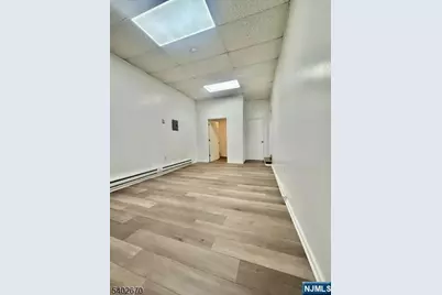 402 Hawthorne Avenue, Newark, NJ 07112 - Photo 6