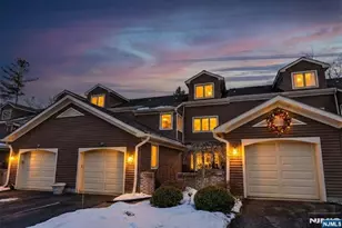 272 Belmont Pl 272, Mahwah, NJ 07430 - Photo 2