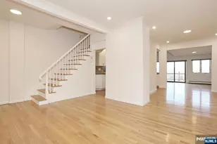 5 Beverly Pl, Edgewater, NJ 07020 - Photo 6