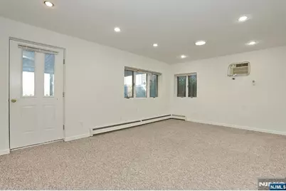 5 Beverly Place, Edgewater, NJ 07020 - Photo 34