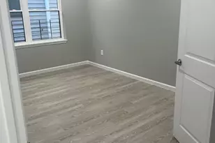 90-2 Montgomery Street 2, Paterson, NJ 07501 - Photo 2