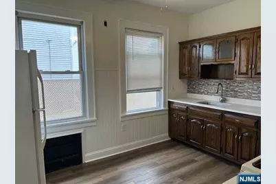 136 Carlton Avenue 1 #1, East Rutherford, NJ 07073 - Photo 2