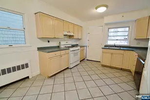 1160 River Road 1, Edgewater, NJ 07020 - Photo 10