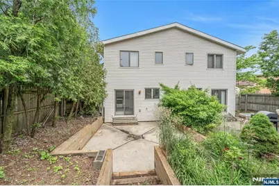 2410 3rd Street, Fort Lee, NJ 07024 - Photo 28