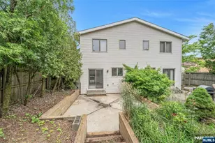 2410 3rd St, Fort Lee, NJ 07024 - Photo 28